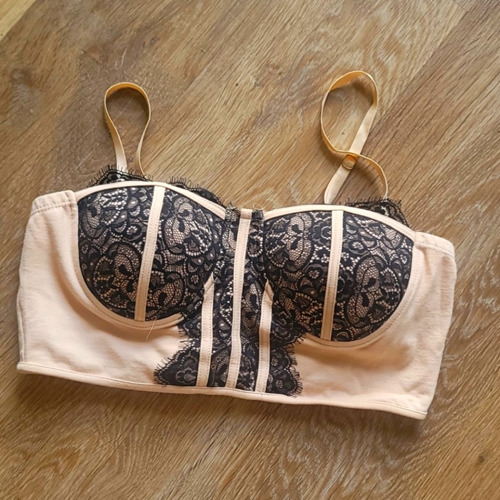 Lace Crop nwt